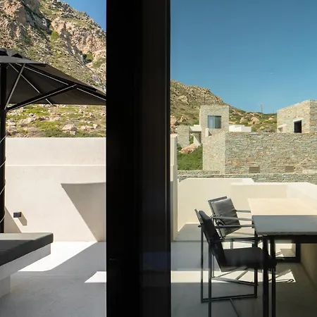 Milos Cove Hotel Komia