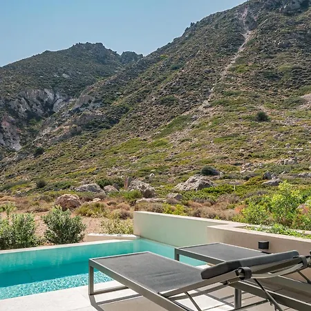 Milos Cove Hotel Komia
