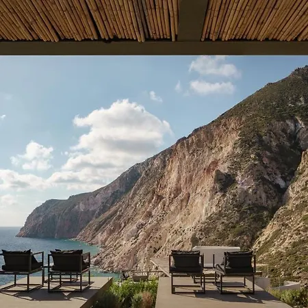 Ξενοδοχείο Milos Cove 5*