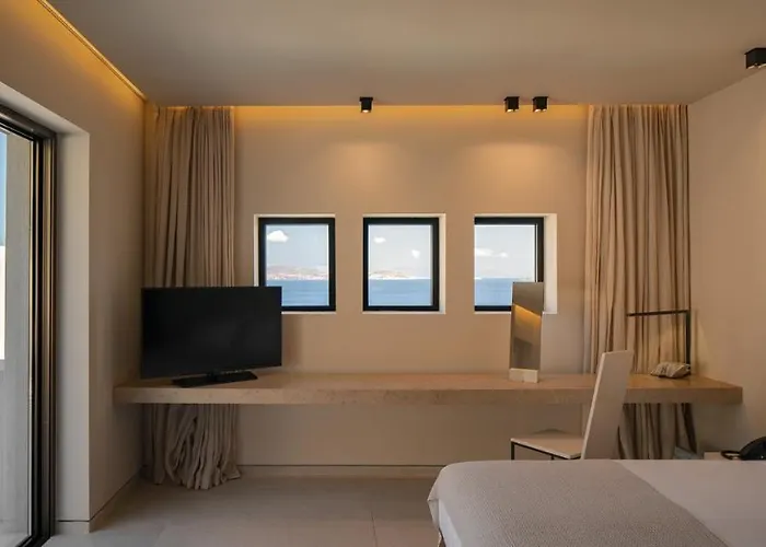 Milos Cove 酒店 Komia