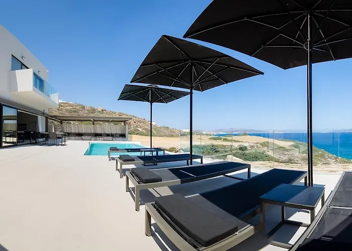 Milos Cove 酒店 Komia